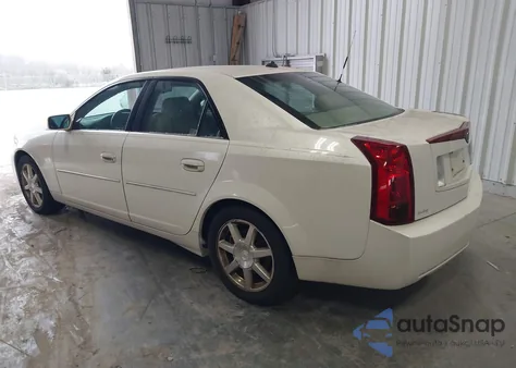 2004 Cadillac Cts Standard z USA, uszkodzony, nr VIN 1G6DM577X40182191